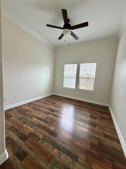 Building Photo - 398 Mesa Dr