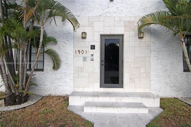 Building Photo - 1901 S Le Jeune Rd