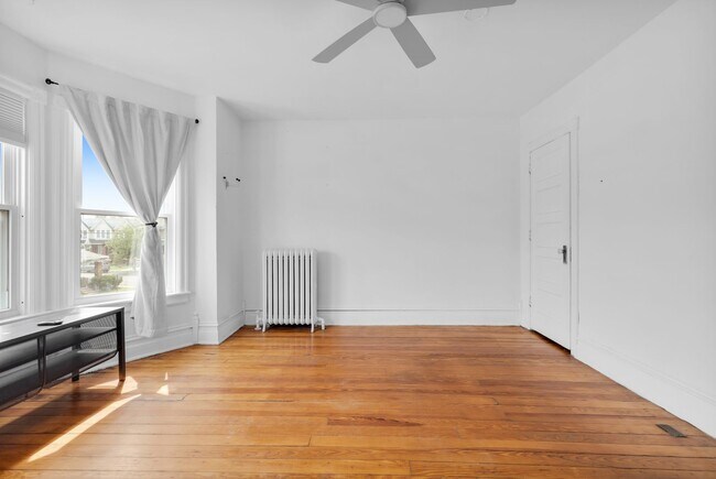 Building Photo - Spacious 3BR Allentown Gem – Comfort & Con...