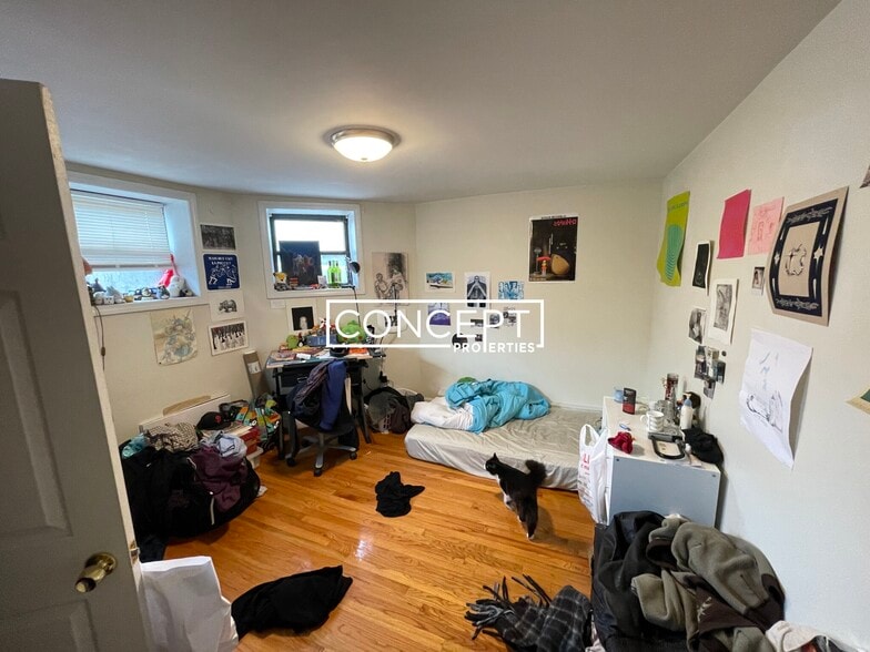 Building Photo - 1426 Commonwealth Ave