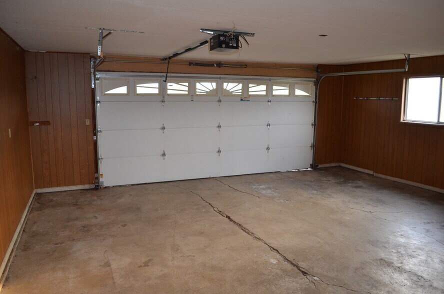 Building Photo - 93 Wonderhill Dr
