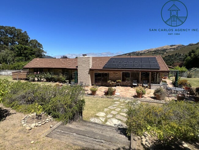 Building Photo - Ranch Style Carmel Valley Property in Desirable Robledo Neighborhood