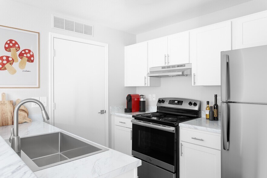 Kenwood Club at the Park 2000 Westborough Dr Katy TX 77449