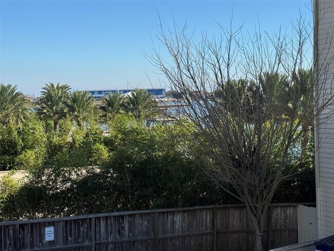 Building Photo - 4001 E NASA Pkwy