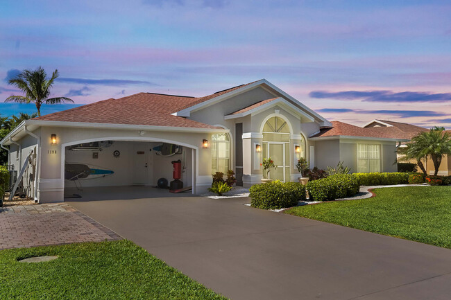 Building Photo - 1190 SW 57th St