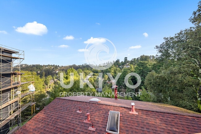 Building Photo - 8655 Skyline Blvd