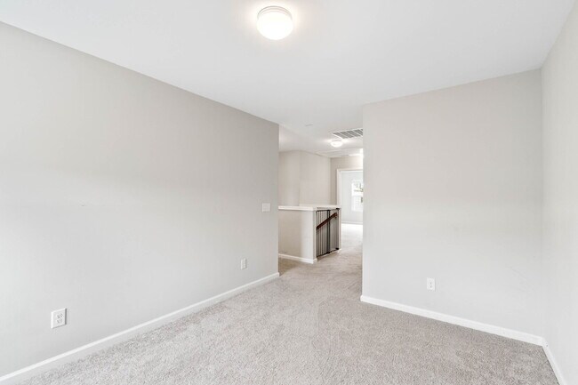 Building Photo - 23 Toxaway Ln