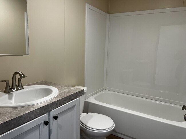 Building Photo - 709 N Collins Fwy