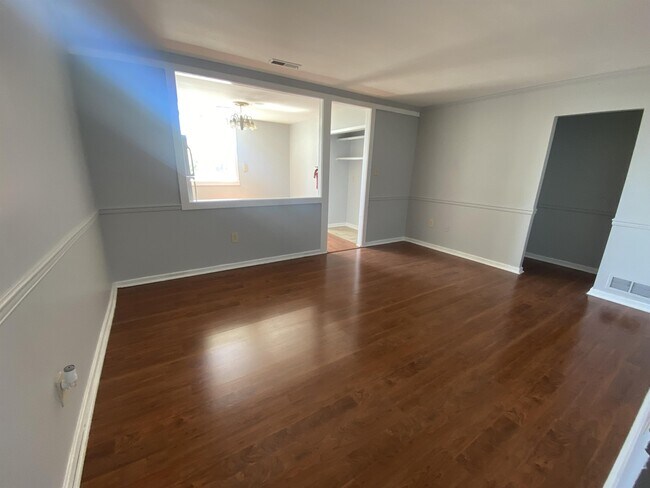 Building Photo - 4406 Camden Ave