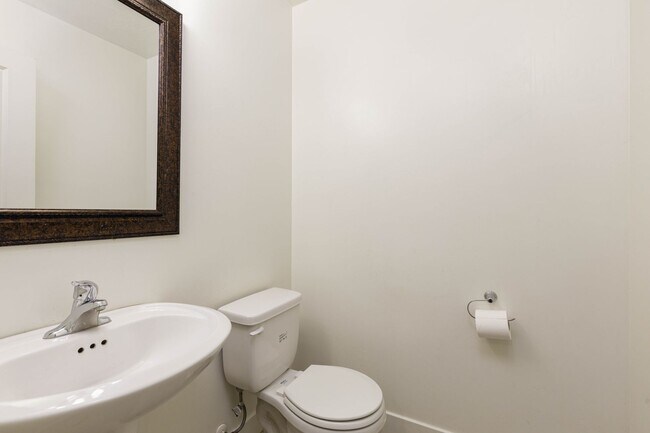 Building Photo - Beautiful Desert Canyon 4 Bedroom / 2.5 Bathroom / 2 Car Garage available NOW