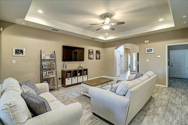 Building Photo - 5817 Bella Di Giorno Dr