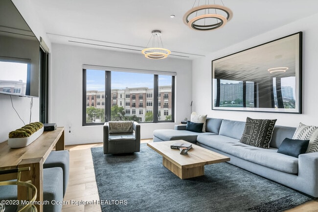 Building Photo - 601 Heck St