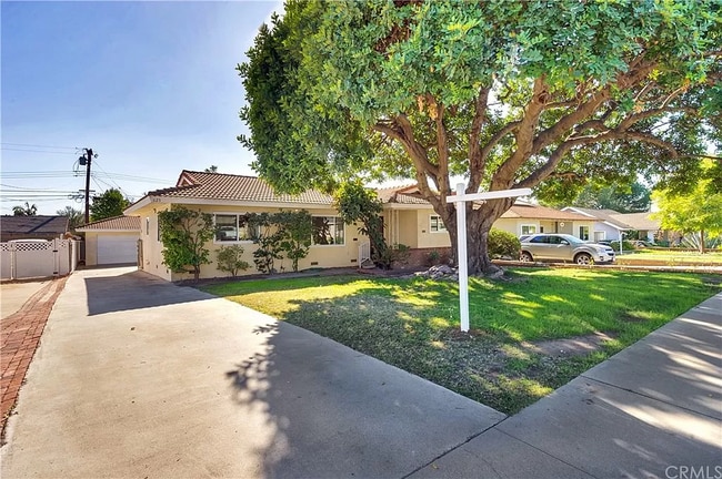 Building Photo - 625 W G St