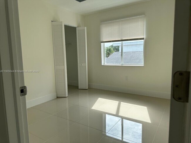 Building Photo - 1735 NW 64th St
