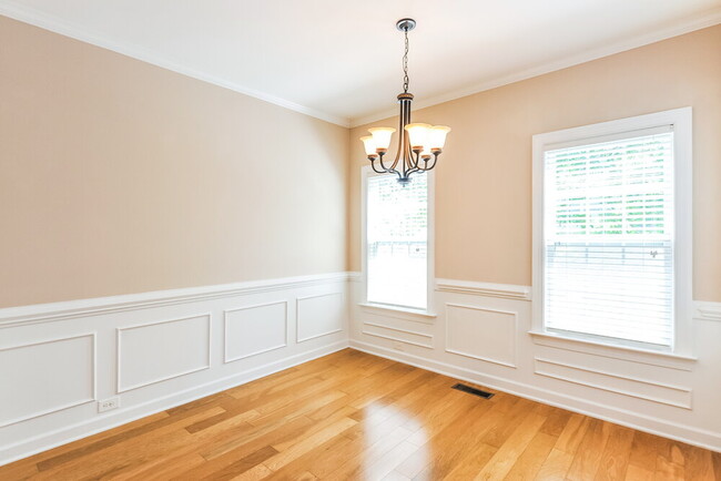 Building Photo - 29 Westcote Ln