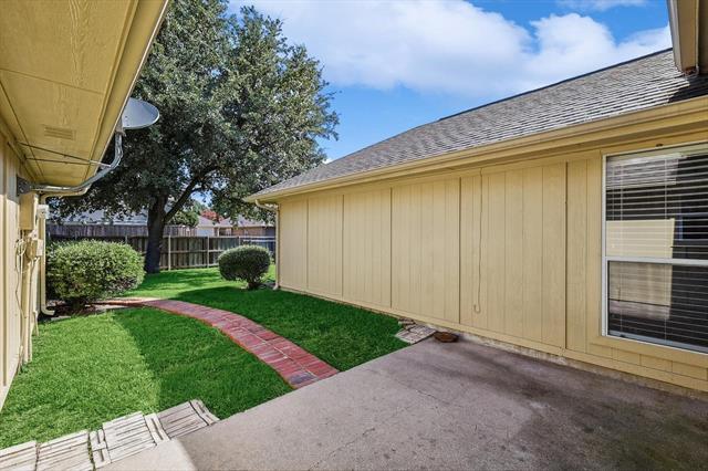 Building Photo - 4812 Highlands Dr