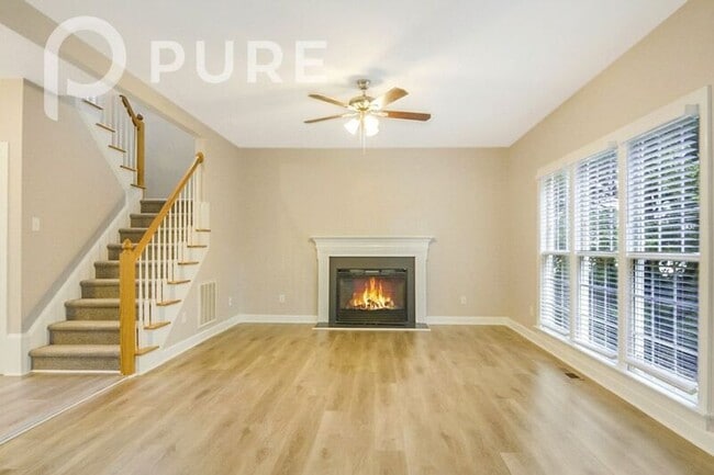 Building Photo - 5824 Clarks Fork Dr