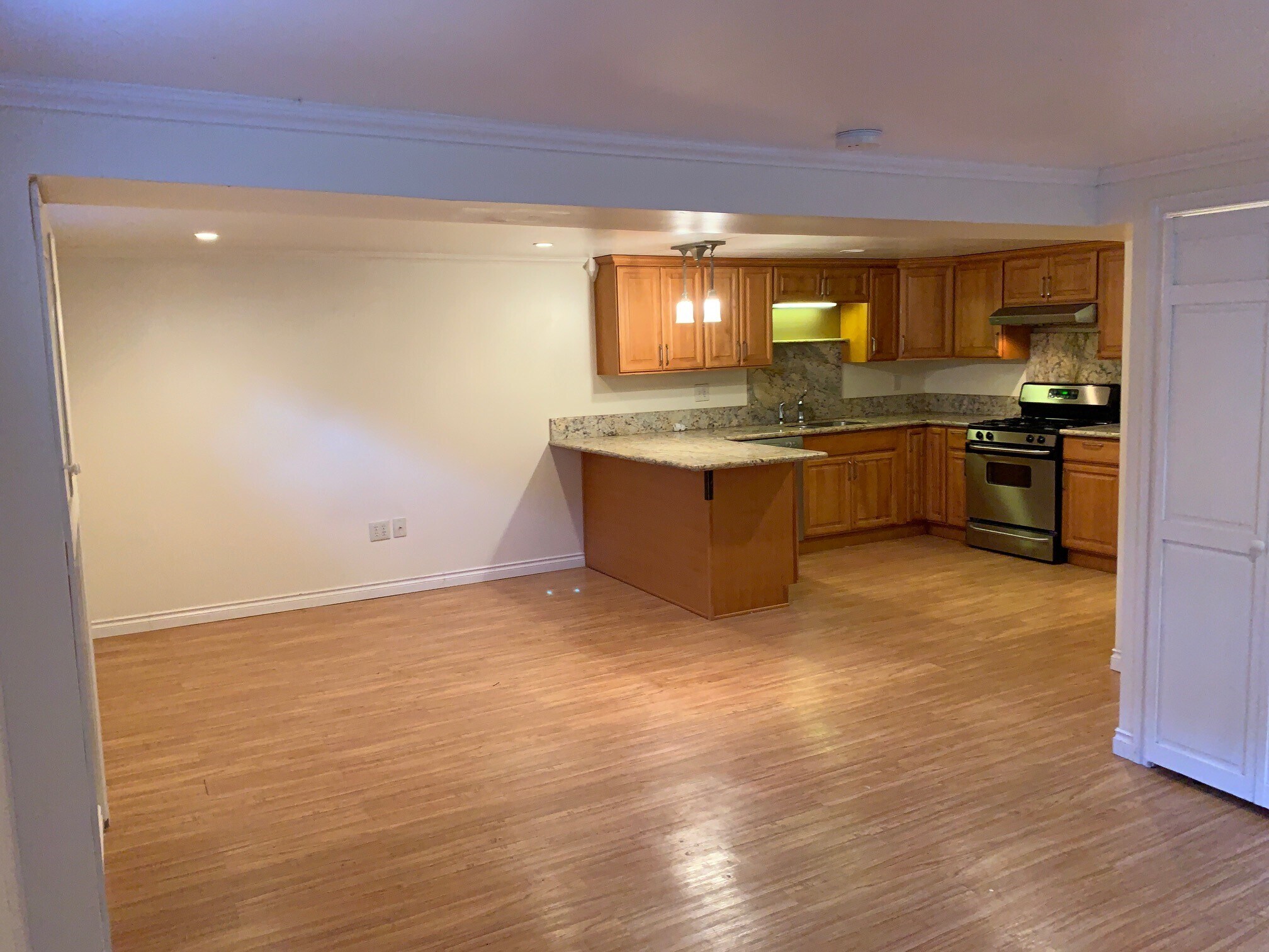 Building Photo - 1409 NE 71st Ave