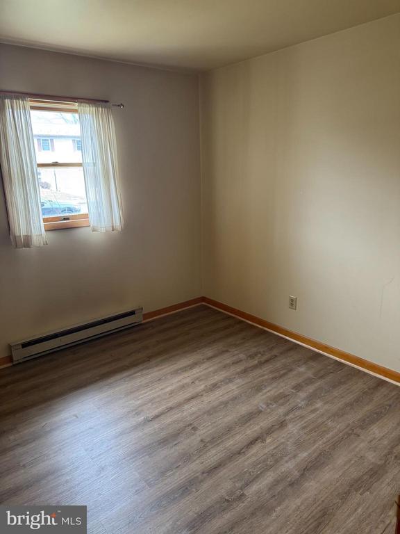 Building Photo - 60 Edgelea Dr