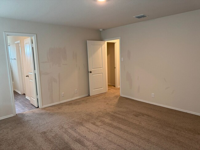 Building Photo - 9603 Lowline Brg