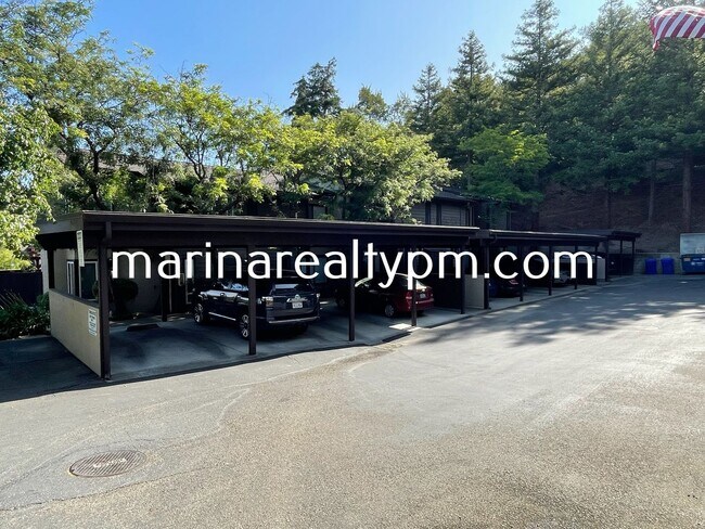 Building Photo - Two Story Crockett Condo Two-Off Street Pa...