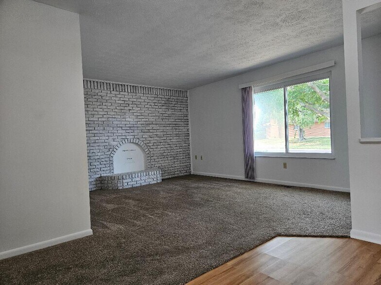 Living Room - 1136 Stoney Springs Road