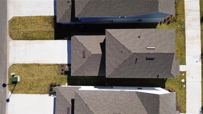 Building Photo - 2233 Southbury Dr