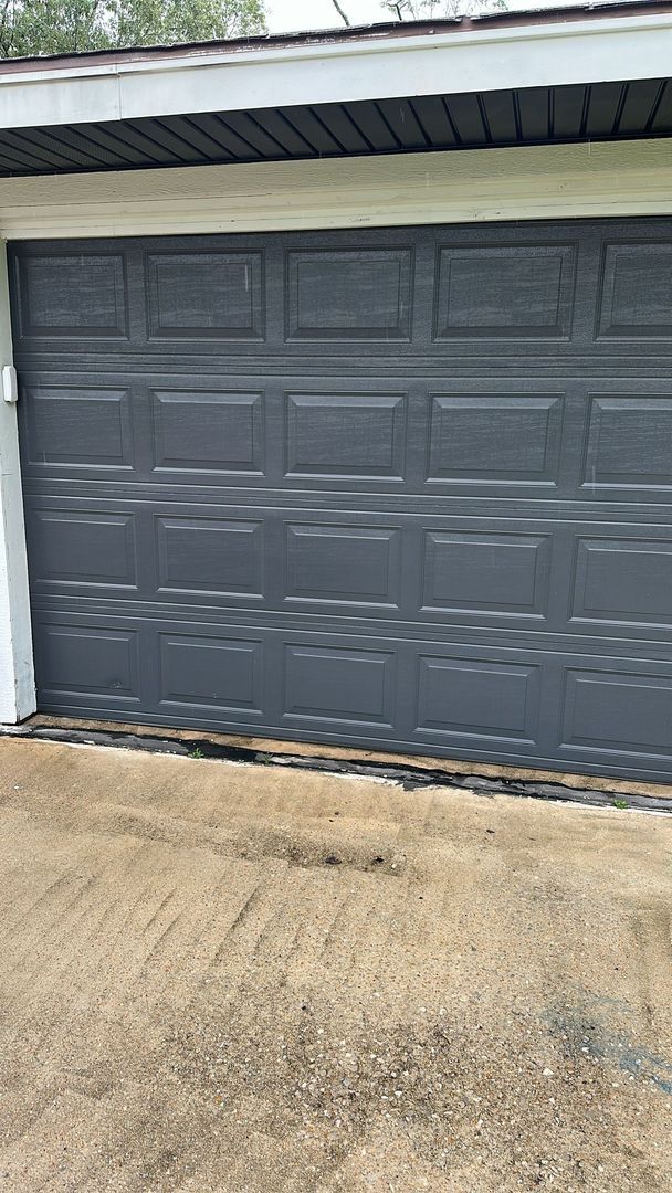 Building Photo - 13335 Davida Dr