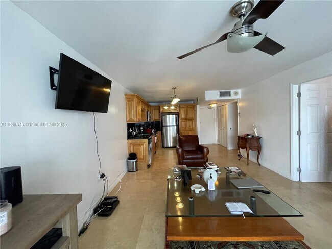 Building Photo - 345 Ocean Dr