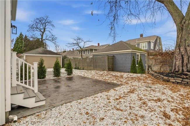 Building Photo - 47 Windsor Rd