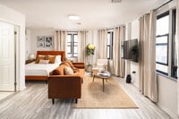 Building Photo - 423 Pacific St