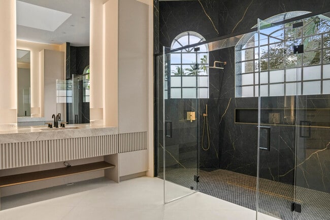 Building Photo - 3201 E Stonebrook Cir