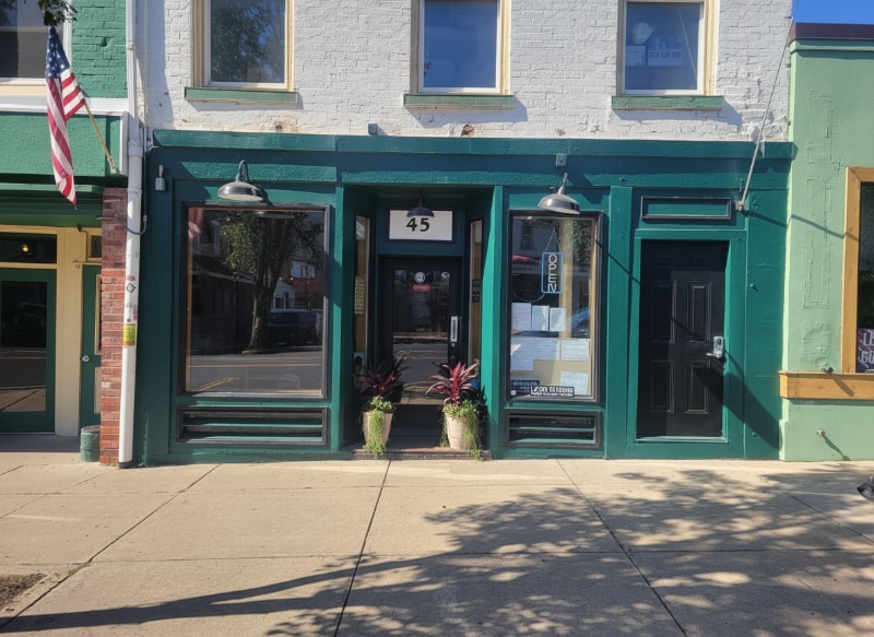 Primary Photo - 45 W Main St