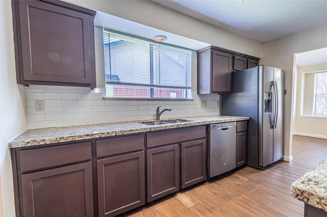 Building Photo - 11438 Brook Meadow Dr