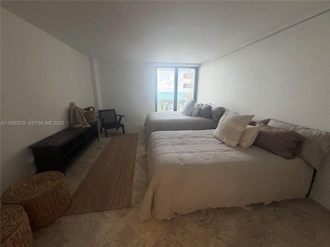 Building Photo - 1111 Crandon Blvd