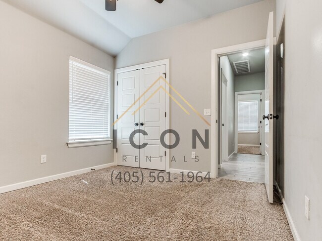 Building Photo - 4509 Desert Spring Ct