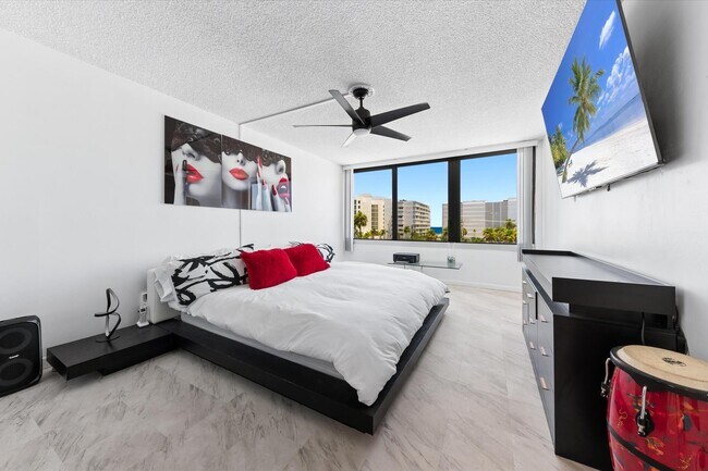 Building Photo - 3589 S Ocean Blvd
