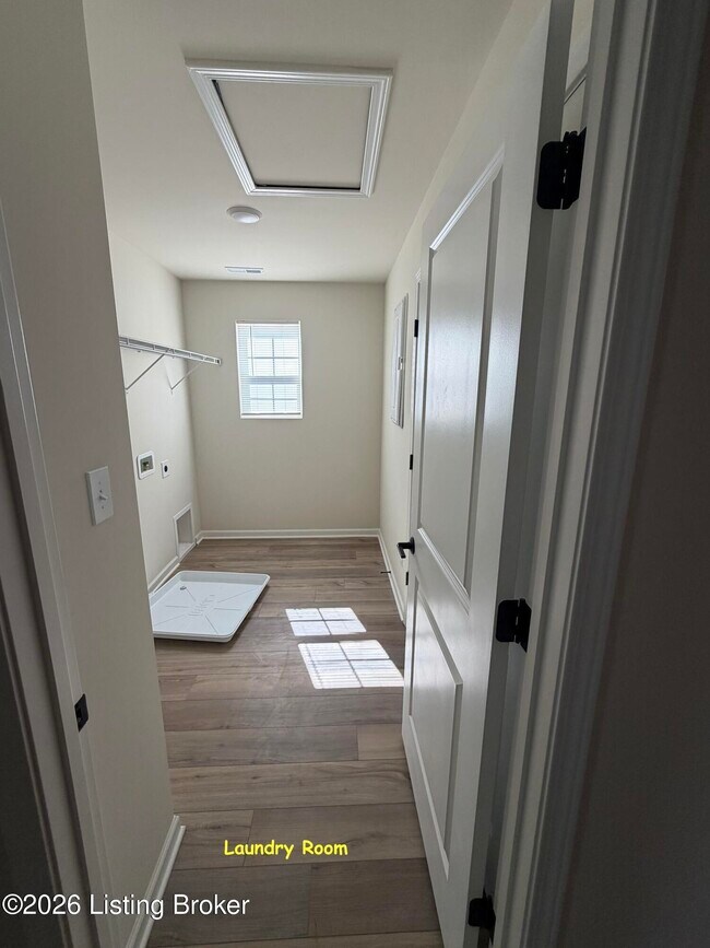 Building Photo - 16906 Aiken Rdg Cir