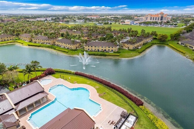 Building Photo - 1720 NE 33rd Ave