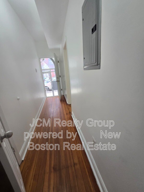 Building Photo - 138 Chestnut St