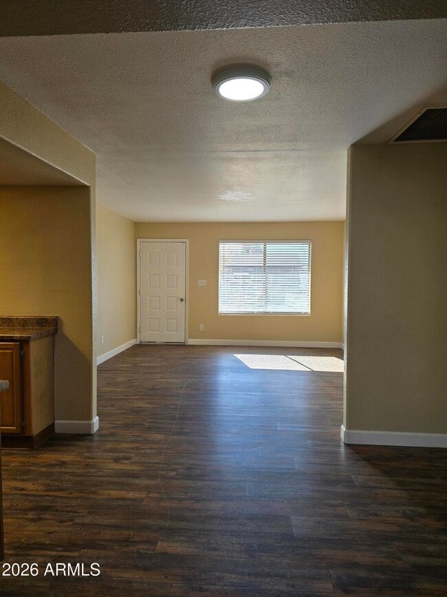 Building Photo - 9002 W Roma Ave