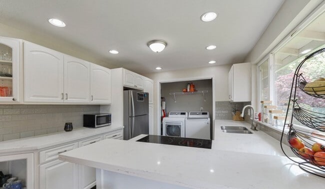 Building Photo - 10710 115th Ave SW