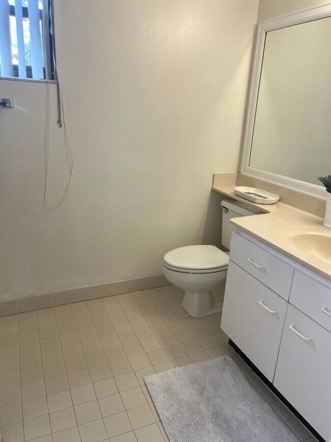 Building Photo - 1731 Shoreside Cir