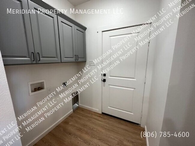 Building Photo - 5802 Urbana Pl