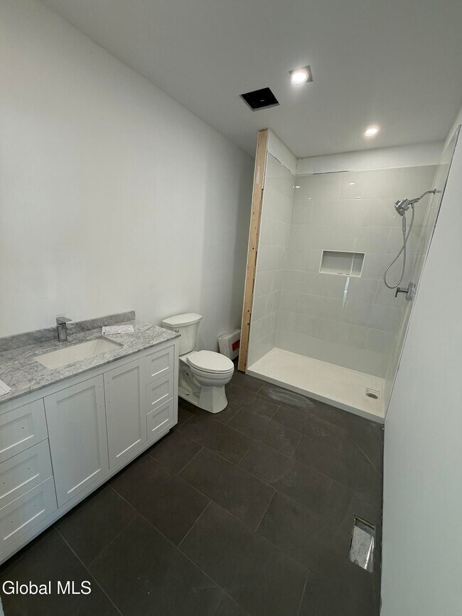 Building Photo - 128 Panorama Dr