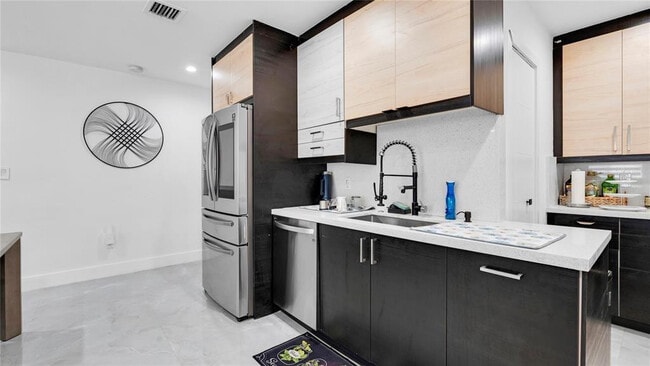 Building Photo - 6290 W 16th Ave