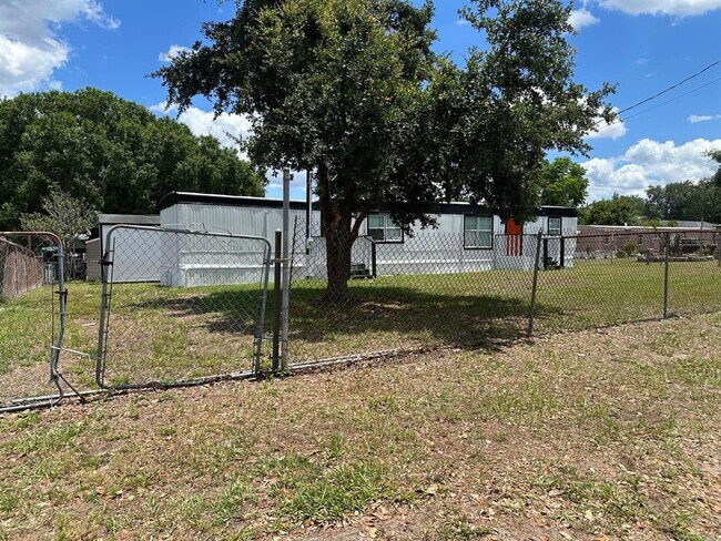 Building Photo - 3061 Crystal Hills Dr