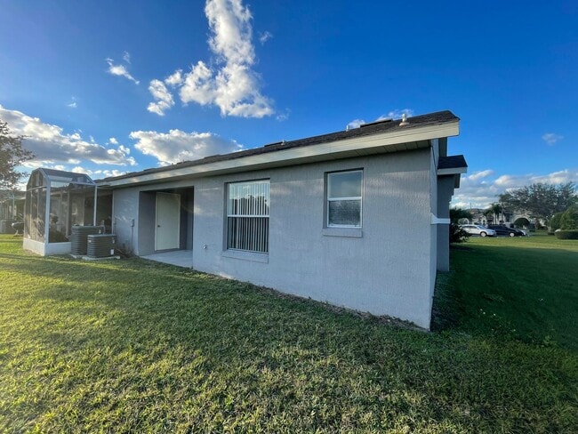 Building Photo - 13120 Summerton Dr
