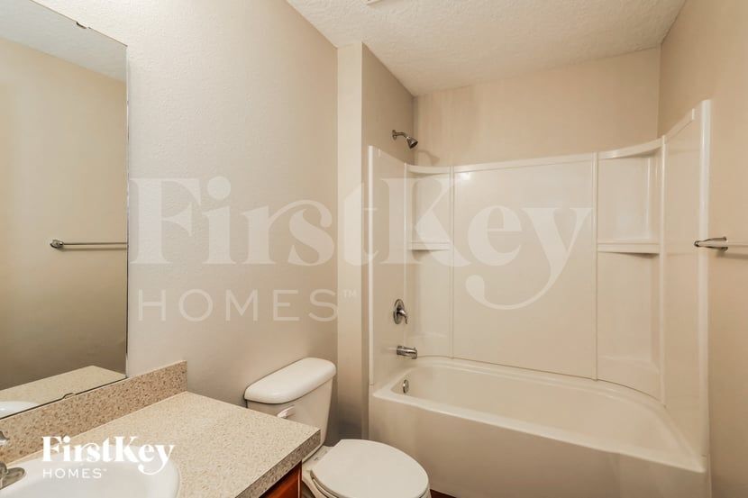 Building Photo - 3854 Falcon Crest Dr