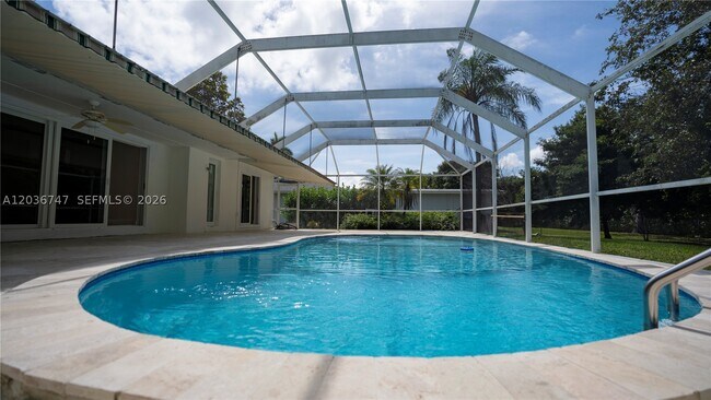 Building Photo - 15340 SW 85th Ave